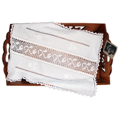 Pano em linho com renda